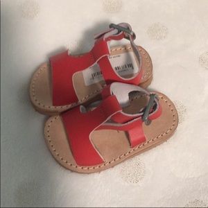 Adorable infant sandals 3-6 month